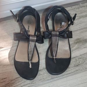 Kids sandle size 4.5